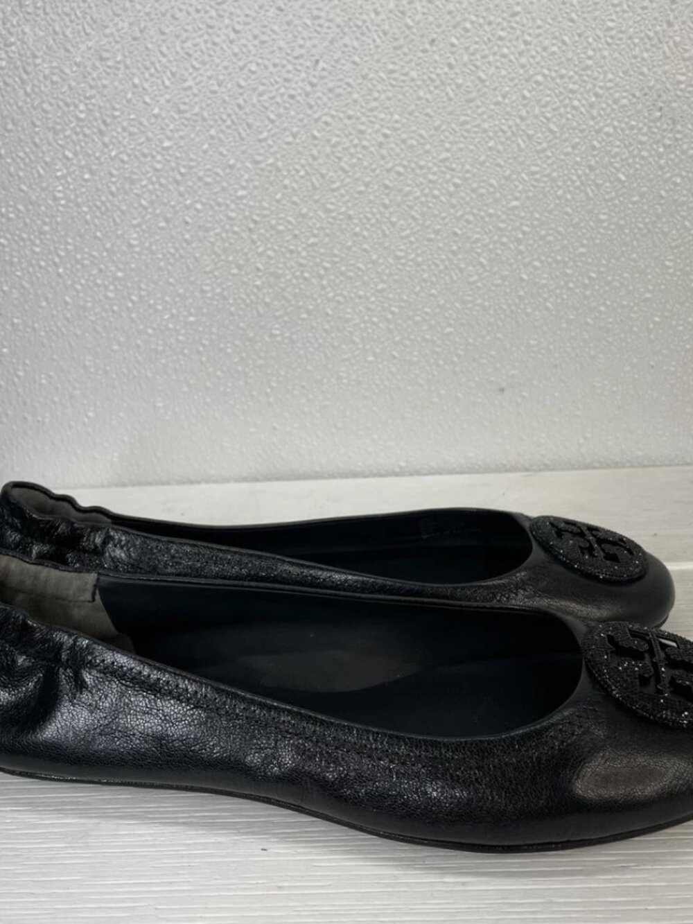 Tory Burch Womens Size 8.5 Minnie Travel Ballet Flat Black Leather Jewled Emblem - Picture 4 of 8